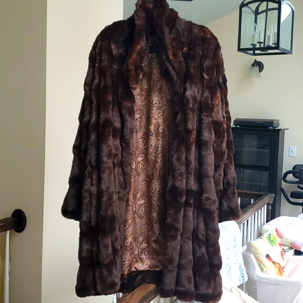 Fabulous Furs Donna Salyers faux mink coat EUC XL